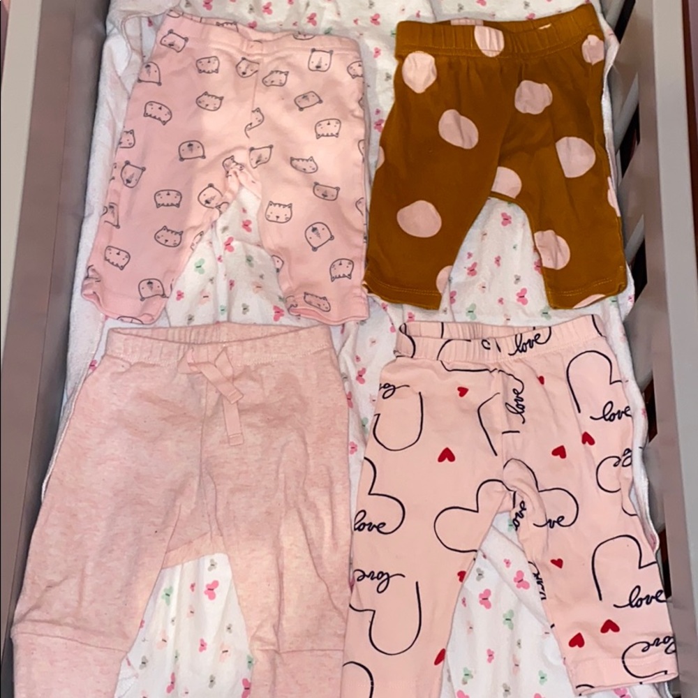 Baby Girl Gap and Carter’s Leggings Size: 0-3 MO